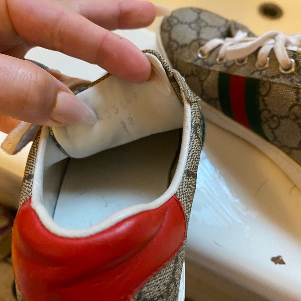 Latest Gucci shoes for kids size 32